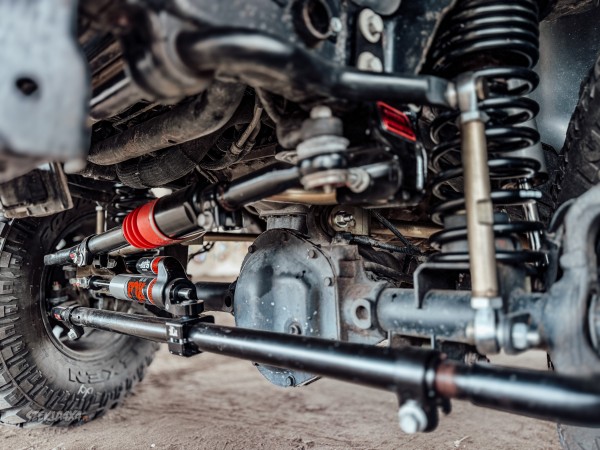  Jeep Wrangler JK – LIFT 3.5” – Maksymalna poprawa prowadzenia! 